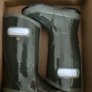 Brand New in Box Bogs Rain Boots Size Kids 11